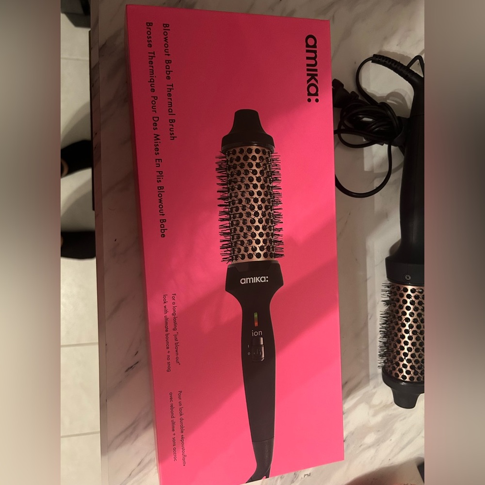amika blowout babe thermal brush
